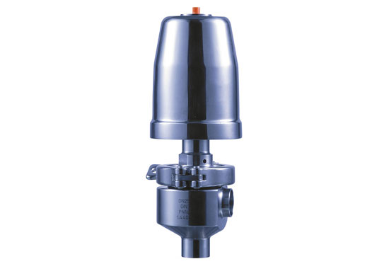 Sanitary right angle valve